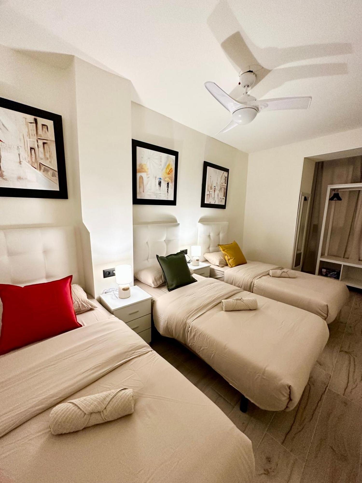 אליקאנטה La Reina Apartment By The Sea מראה חיצוני תמונה